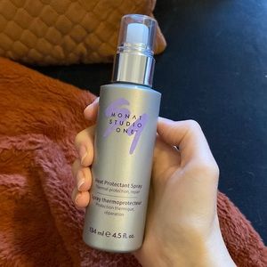 Brand new Monat heat protectant spray